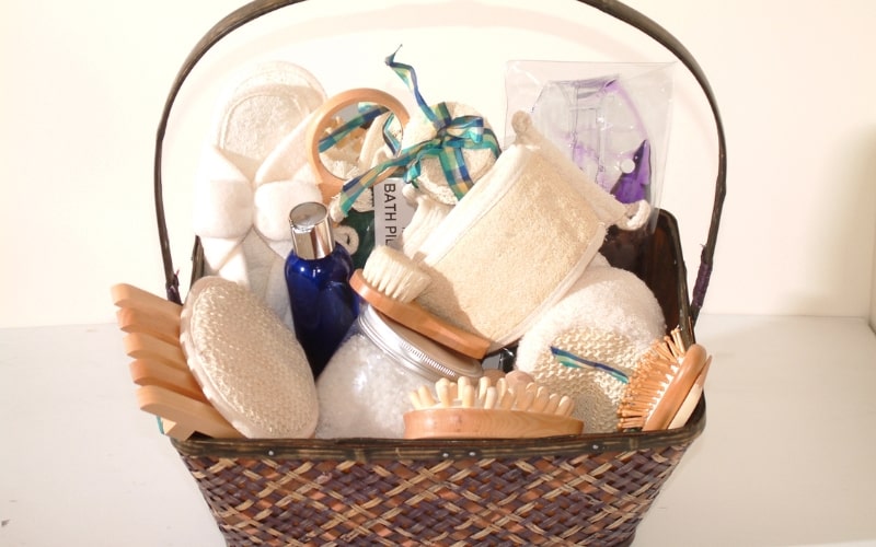 15 Creative Halloween Gift Basket Ideas for Friends