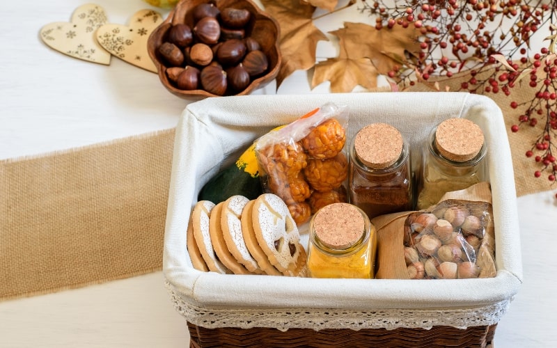 15 Creative Halloween Gift Basket Ideas for Friends