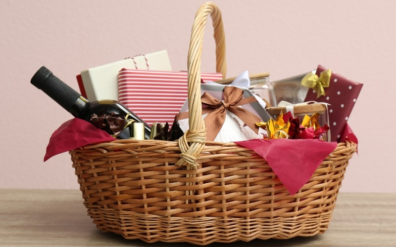 15 Creative Halloween Gift Basket Ideas for Friends
