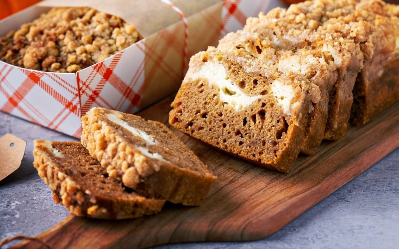Swirled Pumpkin Cream Cheese Bread